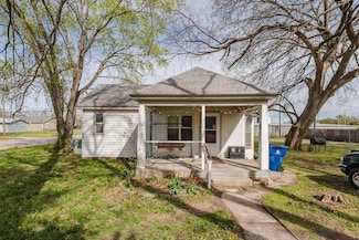 426 N Lincoln St, Belle Plaine, KS 67013