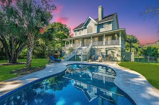 1447 Headquarters Plantation Dr, Johns Island, SC 29455