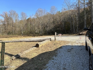 302 Frost Bottom Rd, Oliver Springs, TN 37840