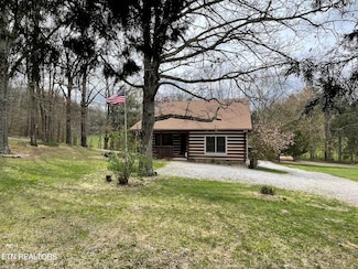 869 Betty Ln, Sparta, TN 38583