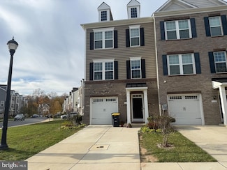 9100 Deer Meadow Ln, Upper Marlboro, MD 20772