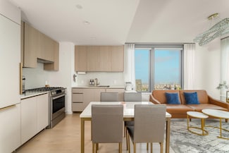 3 Court Square Unit 4908, Long Island City, NY 11101