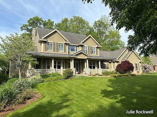 1715 Flowers Crossing Dr NE, Grand Rapids, MI 49525