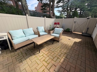 1801 Windsor Dr, Framingham, MA 01701