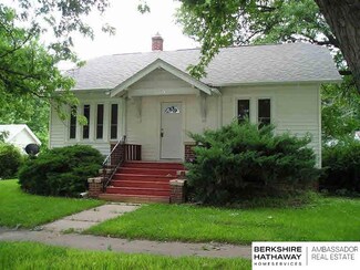 1043 N Chestnut St, Wahoo, NE 68066