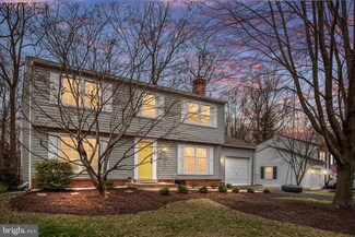 1537 Sadlers Wells Dr, Herndon, VA 20170