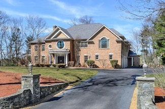 56 Sears Rd, Southborough, MA 01772