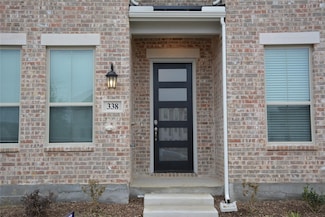 338 Almanor St, Lewisville, TX 75067