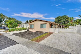 236-238 SW 7th St, Dania Beach, FL 33004