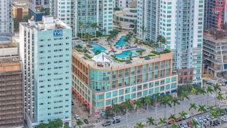 253 NE 2nd St Unit 4704, Miami, FL 33132