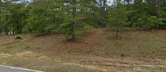 4 Peach Orchard Rd, Wagram, NC 28396