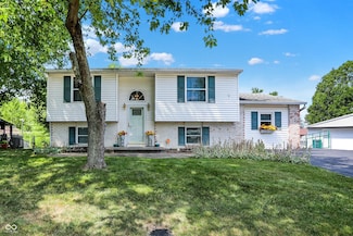 31 Woodmont Ct, Beech Grove, IN 46107