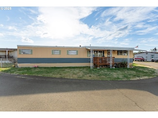 211 SW Berry Loop Ln, Roseburg, OR 97471