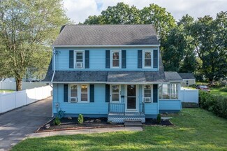 94 School St, Agawam, MA 01001