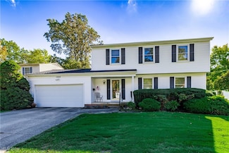 1098 Hillrock Dr, Cleveland, OH 44121