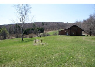 563 Lighthouse Hill Rd, Williamstown, VT 05679