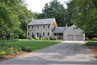 9 Wanders Dr, Hingham, MA 02043