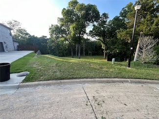 1661 Carriage Creek Dr, Desoto, TX 75115
