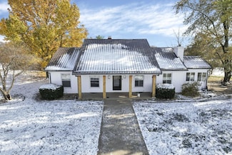 11219 Dingess Rd, Circleville, OH 43113