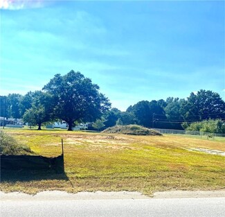 20 Mckay Rd, Honea Path, SC 29654