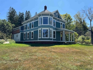 44 Prospect St, Lancaster, NH 03584