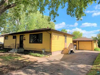 1256 93rd Ave W, Duluth, MN 55808