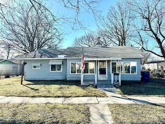 212 N Kane St, Carterville, MO 64835