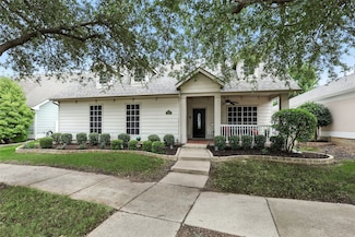 1218 Gwinnett Ct, Savannah, TX 76227