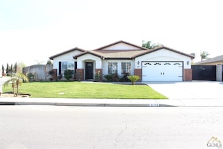 5701 Via Marisol St, Bakersfield, CA 93308