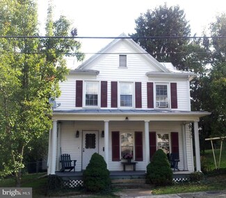 110 N Court St, Luray, VA 22835