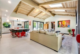 203 Via Ravenna, Newport Beach, CA 92663