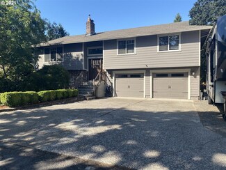 978 Josephine St, Oregon City, OR 97045