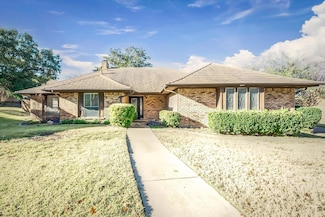 804 Shadycreek Ct, Arlington, TX 76013
