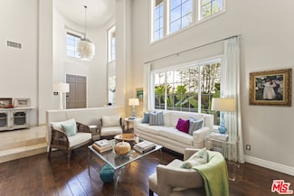 6738 Andover Ln, Los Angeles, CA 90045