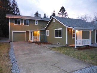 667 Main Ave, Morton, WA 98356