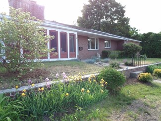 4 Valley Ln, Easthampton, MA 01027