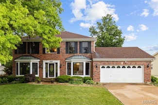 3939 Secretariat Dr, Florissant, MO 63034