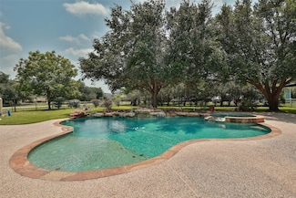 19907 Stone Lake Cir, Tomball, TX 77377