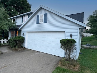 1176 Bunkerway Dr SW, Wyoming, MI 49509