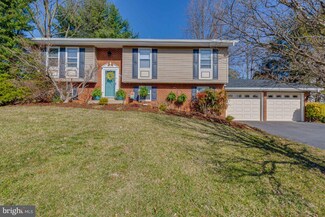 1358 Shallow Ford Rd, Herndon, VA 20170
