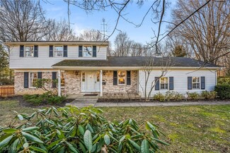 868 Glenbrook Rd, Youngstown, OH 44512