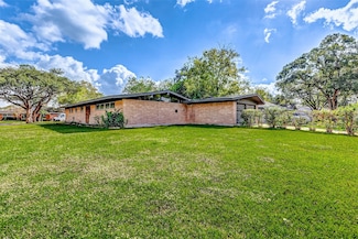 5519 Burlinghall Dr, Houston, TX 77035