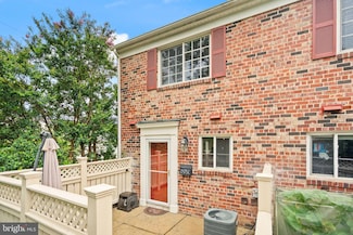 1475 C N Van Dorn St, Alexandria, VA 22304