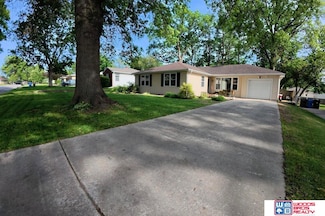 4201 Everett St, Lincoln, NE 68506