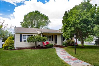 1 Richardson Dr, Johnston, RI 02919