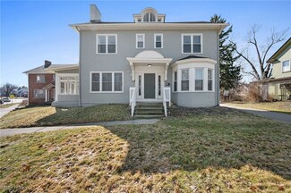 3312 Redwood Rd, Cleveland, OH 44118