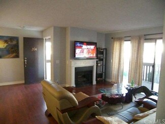 13100 Creek View Dr Unit 204, Garden Grove, CA 92844