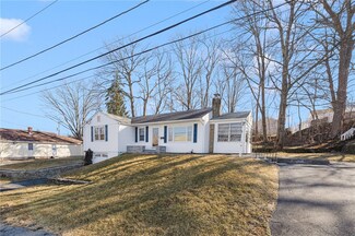 9 Raymond Ave, North Providence, RI 02911