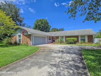 2243 The Woods Dr E, Jacksonville, FL 32246