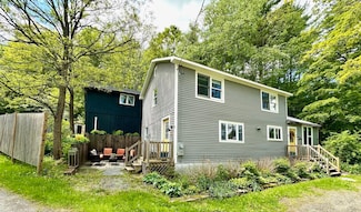 4 & 6 Phineas White Ln, Putney, VT 05346